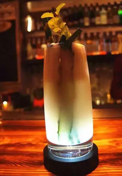 欧洲杯酒馆,欧洲杯酒吧看球视频