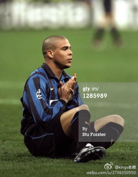 耐克足球鞋刺客纪念款解析,耐克足球鞋刺客进化史