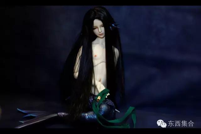 她是资深娃娘，也是暴雪爸爸的死忠粉