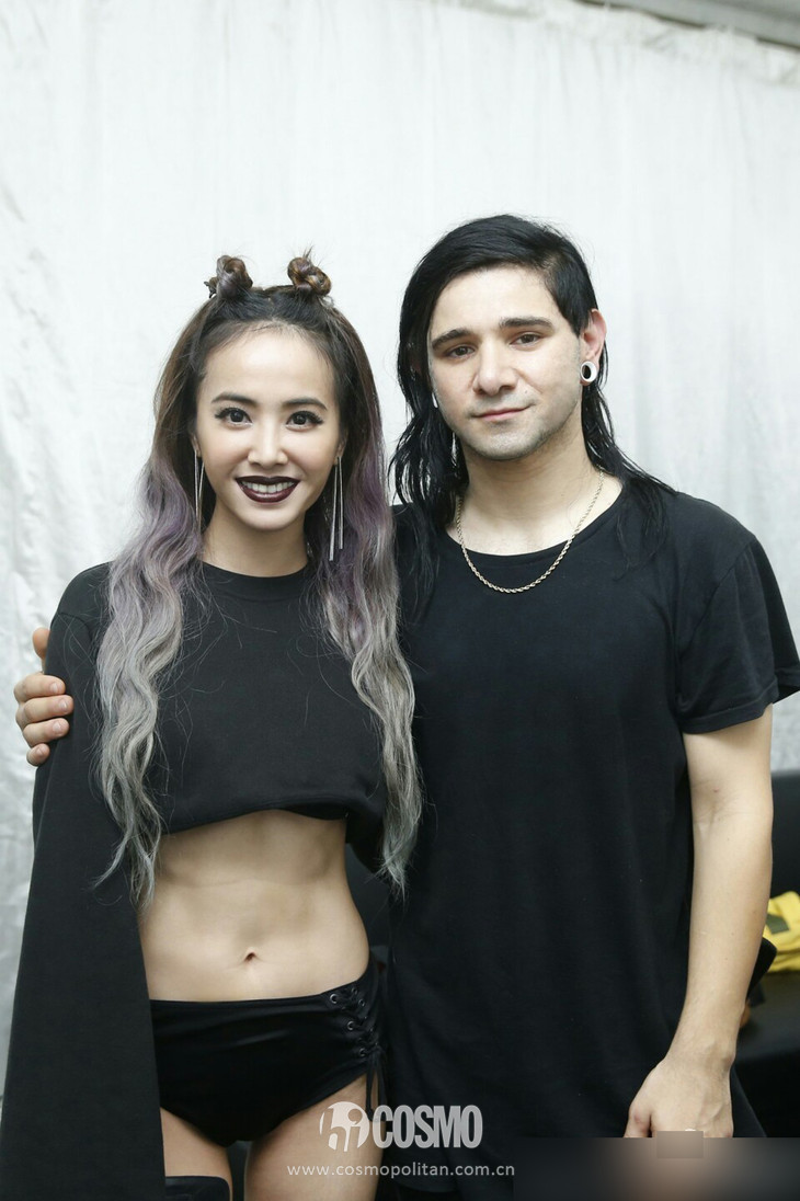 37岁进军街拍军团一点也不晚，因为她是蔡依林