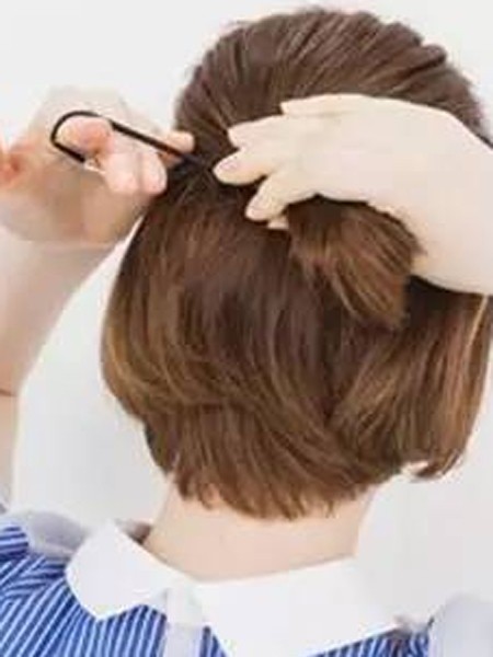 穿汉服中短发扎丸子头怎么扎好看,显年轻的发型扎法半扎短发