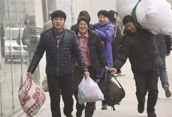 火车票实名制为啥还是有黄牛,黄牛网上倒卖火车票