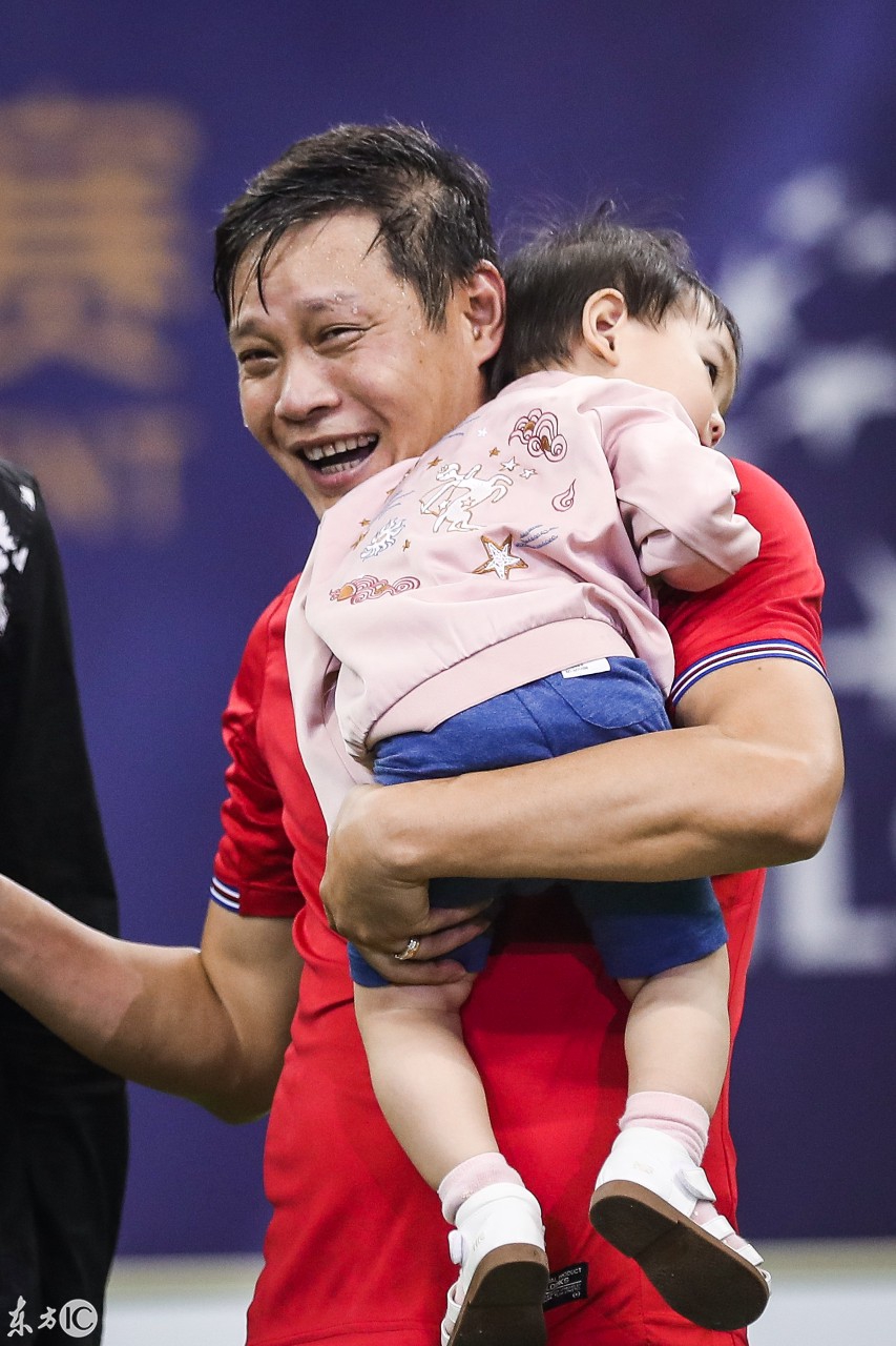 世界杯鹿晗关晓彤解说,关晓彤成毅王俊凯