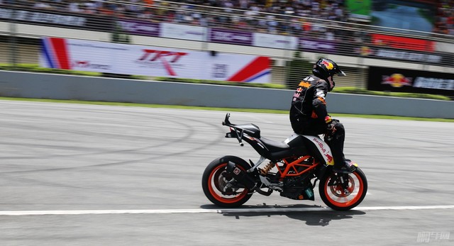 周末别宅啦快来看泛珠赛车节第一天的精彩花絮