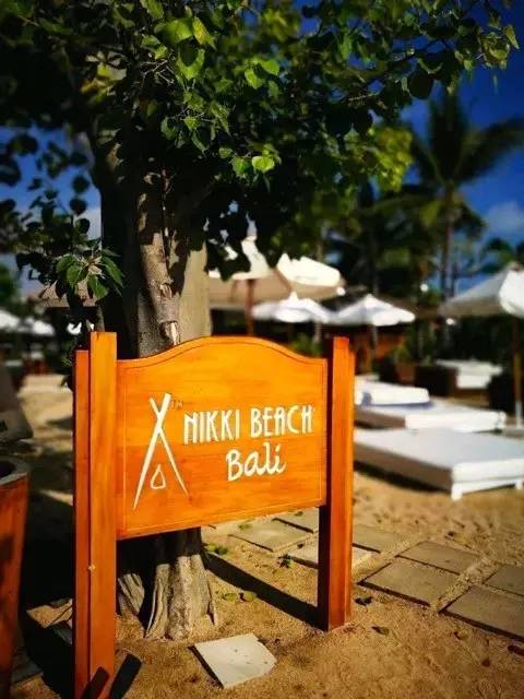 路牌带我抵达这里，而不是谷歌、百度、高德地图｜群分享