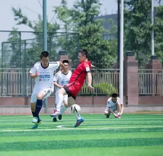 「我与创客踢足球」第3期：通过足球，发现菁蓉小镇之美