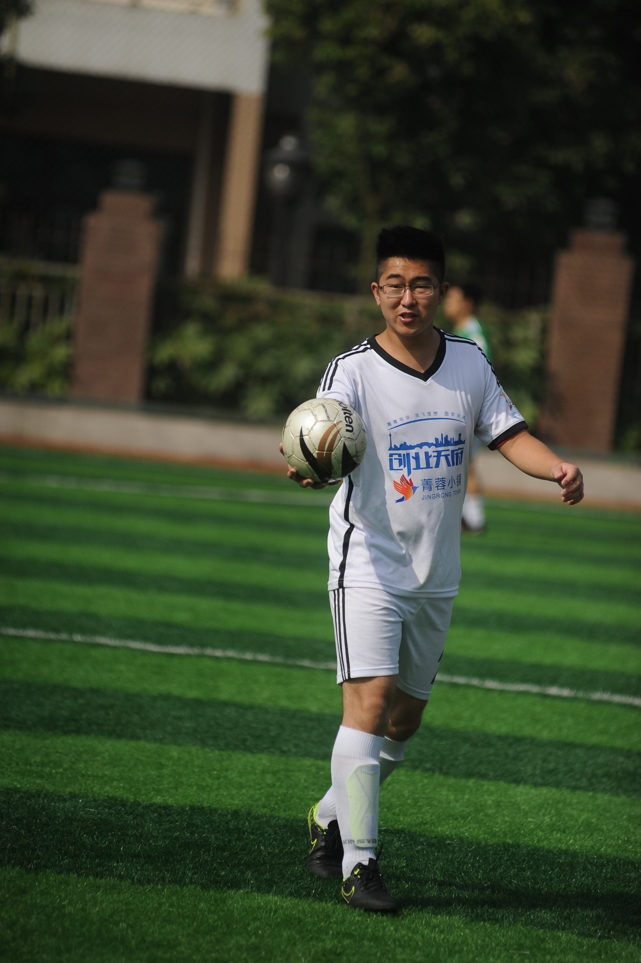 「我与创客踢足球」第3期：通过足球，发现菁蓉小镇之美