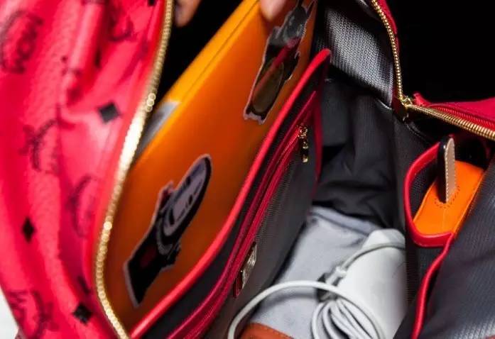 剁手好物分享,新款mcm双肩包樱花粉