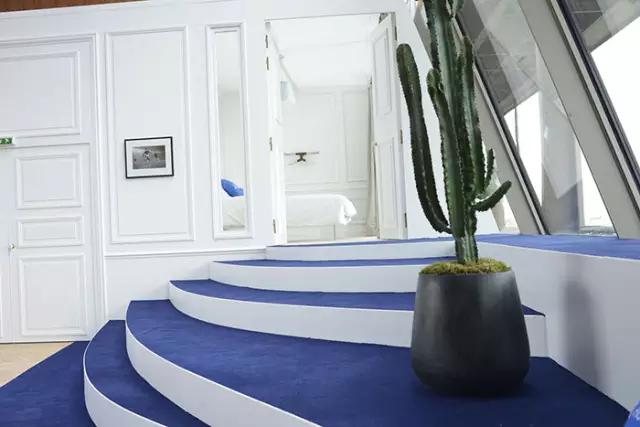 欧洲杯住宿酒店环境,埃菲尔铁塔神秘公寓