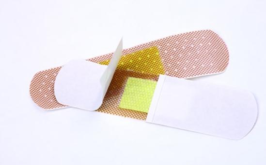 每日小常识之擦伤、割伤的正确处理方式，来看看怎么正确处理吧！