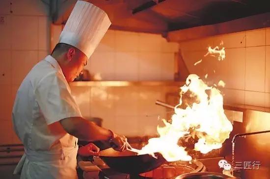 炒菜是怎么被发明出来的,炒菜为什么铁锅好吃
