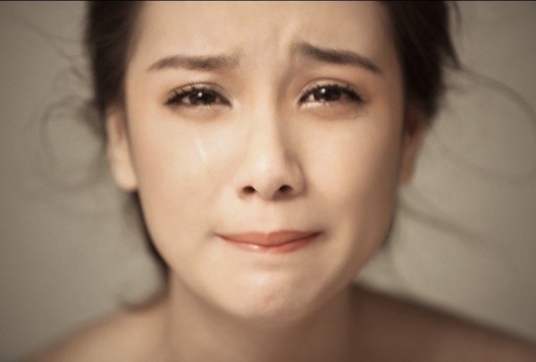 妹妹去世后，我和妹夫住在了一起，赢得了所有人的赞美！