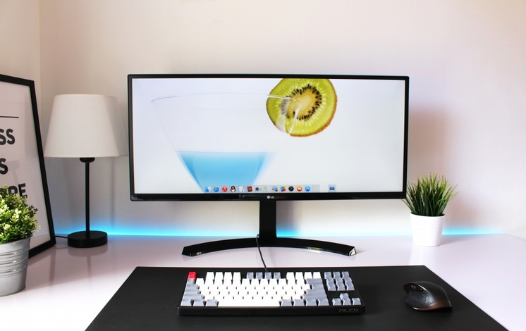 隔壁老王的办公桌抖音,隔壁老王的餐桌