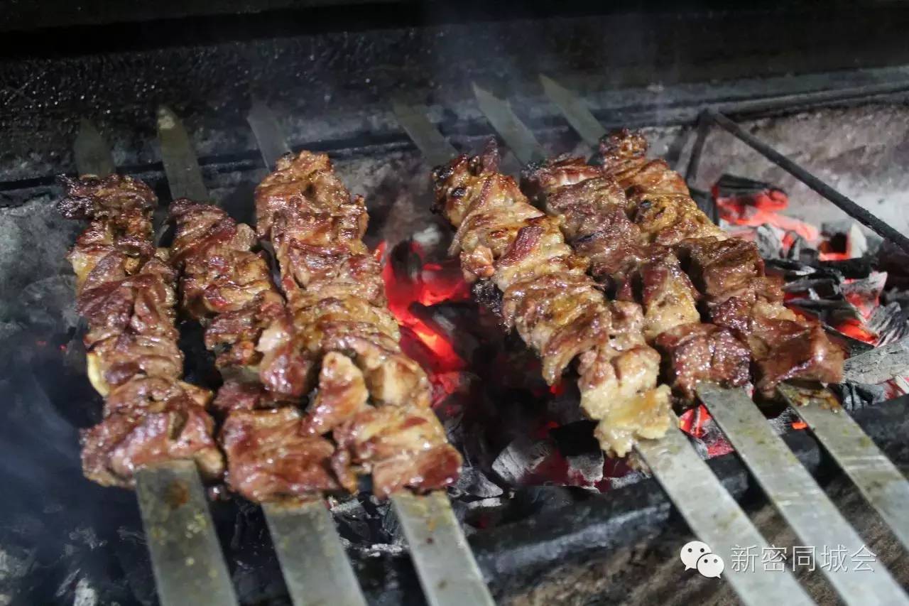 新密方中山斜对面烤全羊,新密烤全羊排行榜第一名