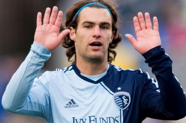 今日欧洲杯球星发型,各届欧洲杯足球造型