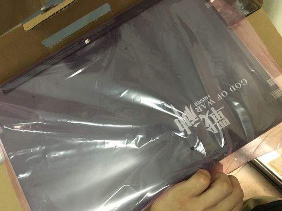 玩个LOL大学室友花七千买战神Z7，还贴了个这样的膜