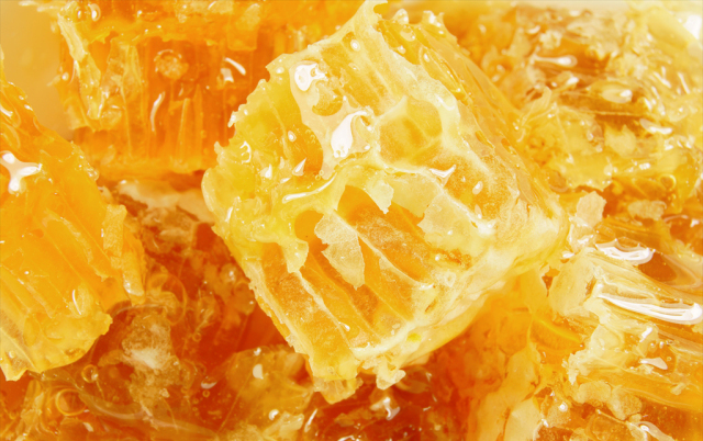 蜂蜜会结晶吗怎么识别真假蜂蜜,怎样辨别蜂蜜的真假及品质