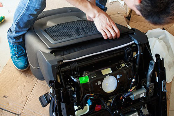 奥迪a4l是真皮座椅吗,奥迪a4l座椅如何增加腰部包裹性