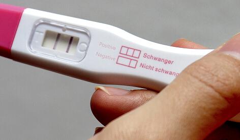 跟自己最好朋友的姐姐发生了关系，但姐姐选择让我离开！