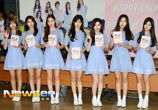 夏日穿搭蓝白色,好看又时髦的夏日穿搭