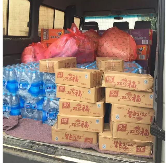 洪水无情人有情郑州市,洪水无情人间有爱朗诵