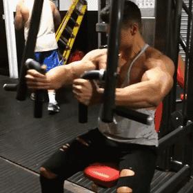 女性经常去健身房能达到丰胸的效果吗？应该怎么锻炼胸肌呢？