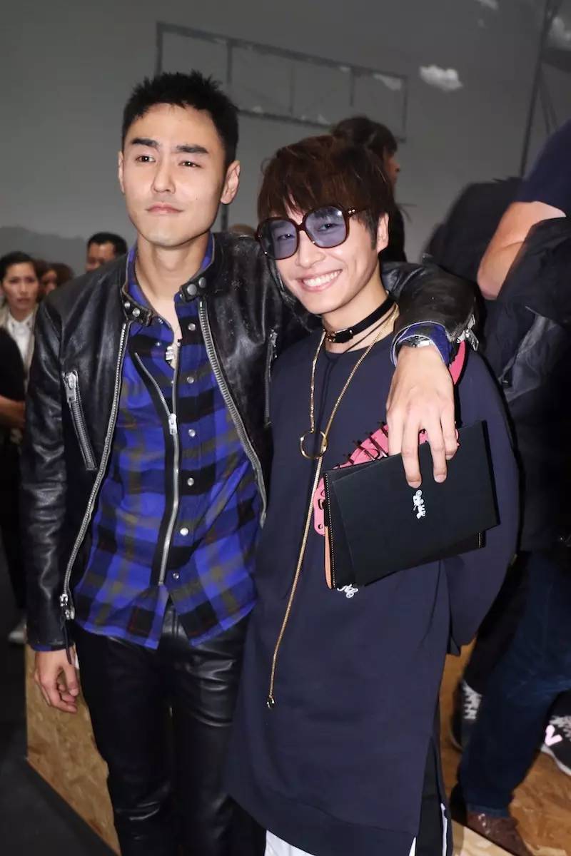 江南BoyNam|在伦敦把阮经天扒个精光原来30+熟男要保持幼稚才可爱