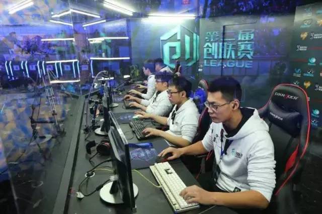 王思聪5个亿创业基金,王健林谈王思聪投资电竞的看法