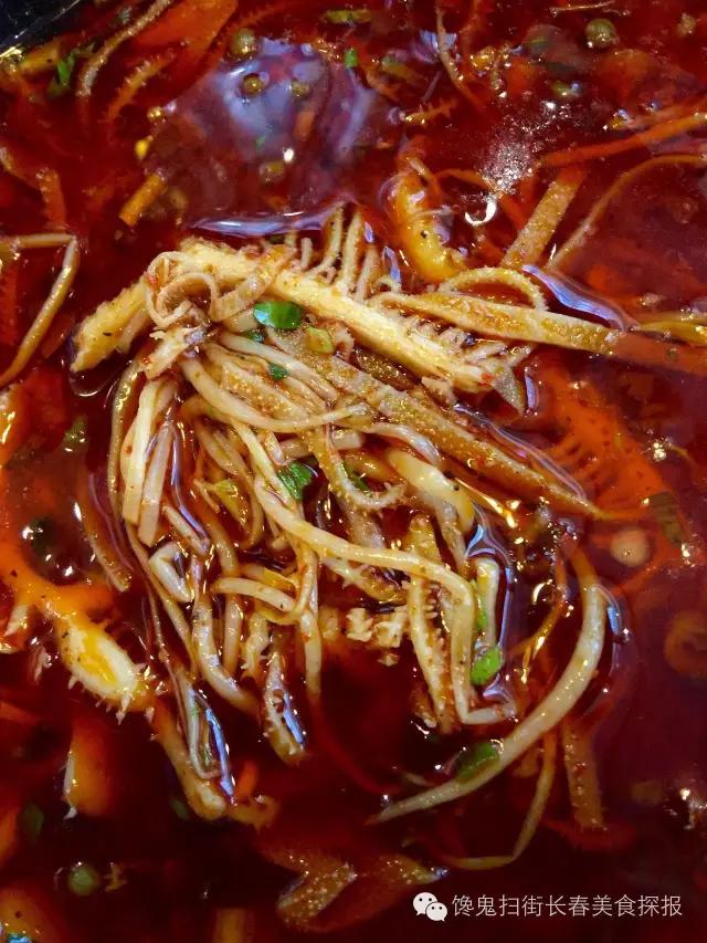 我发现了一家贼盖贼盖的串串他家的冒菜堪称神品！