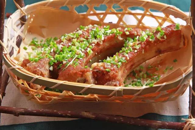 又要火了！这位帅气壮男，在宁波开了一家餐厅！女食客都疯狂了