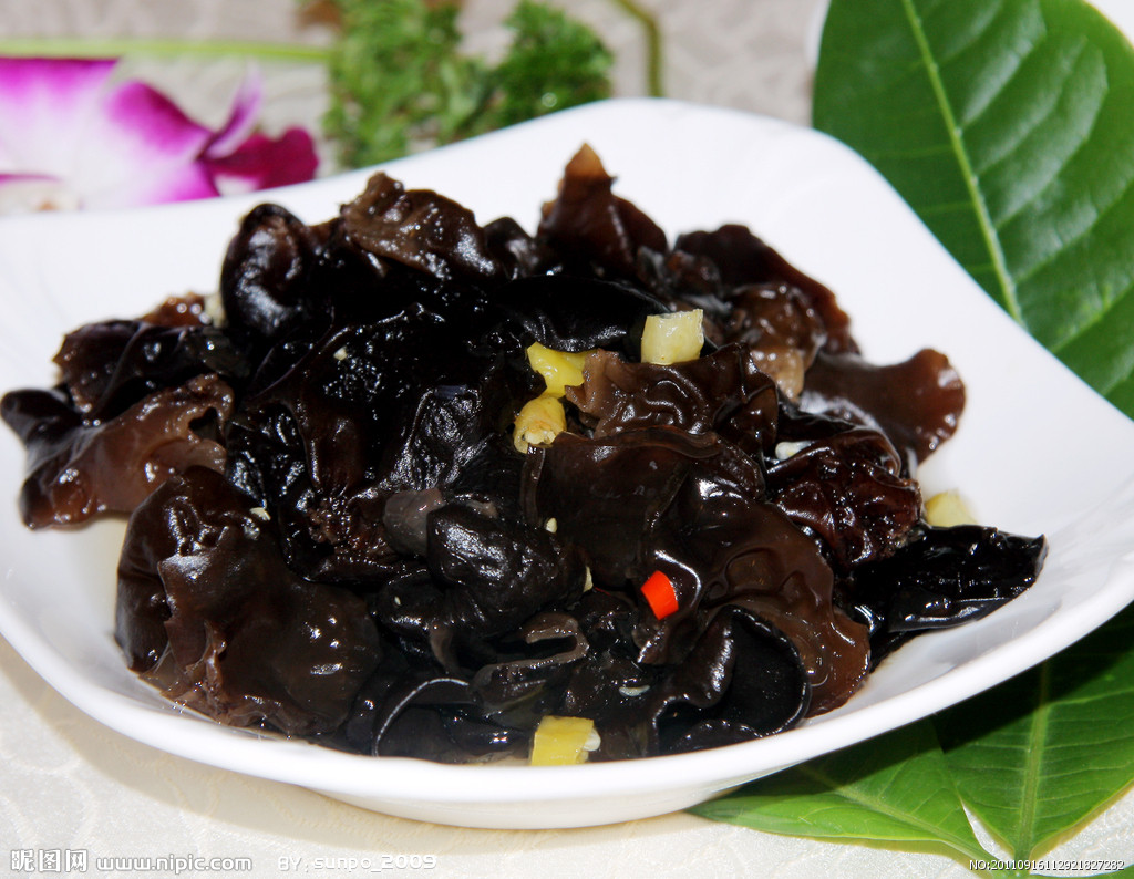 5个枣3片姜木耳能化血栓吗,吃木耳可以降低胆固醇吗