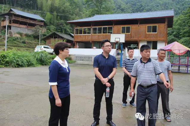 从群众中来，到群众中去——龙胜县检察院认真开展精准扶贫工作