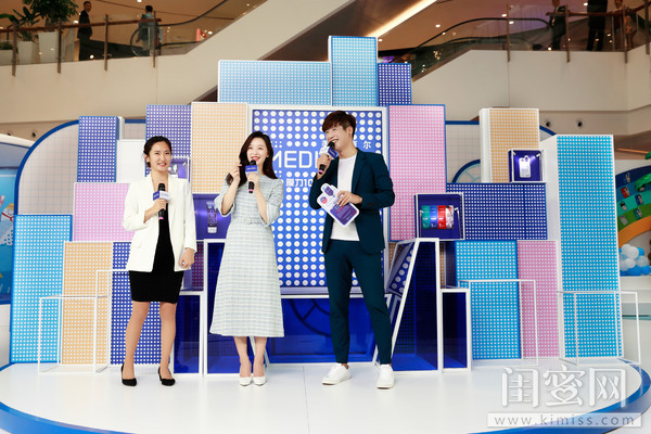 金智媛空降美迪惠尔”膜力100惠新肌”快闪店现场粉丝惊叫连连