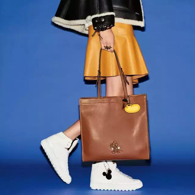 coach米老鼠男包,2022年最值得买的coach包