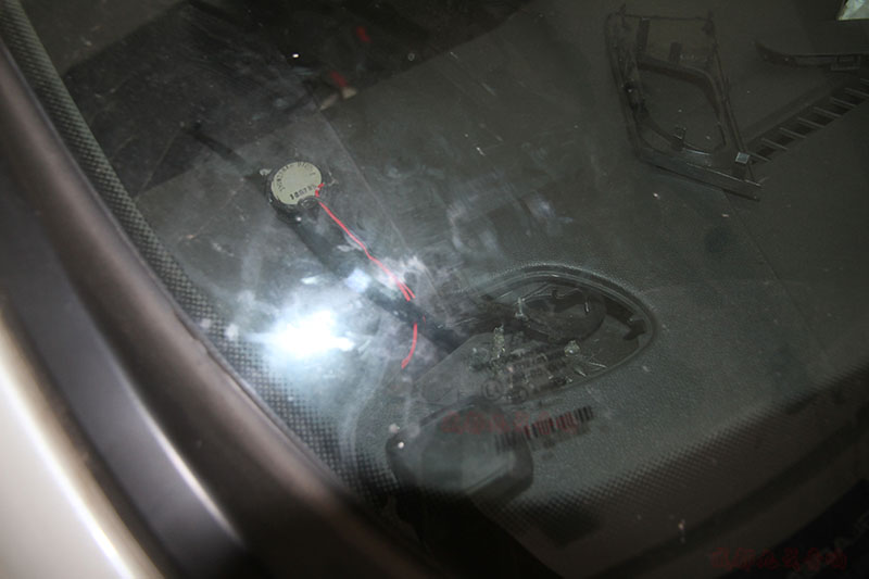 标致308喇叭坏了,标致308喇叭更换