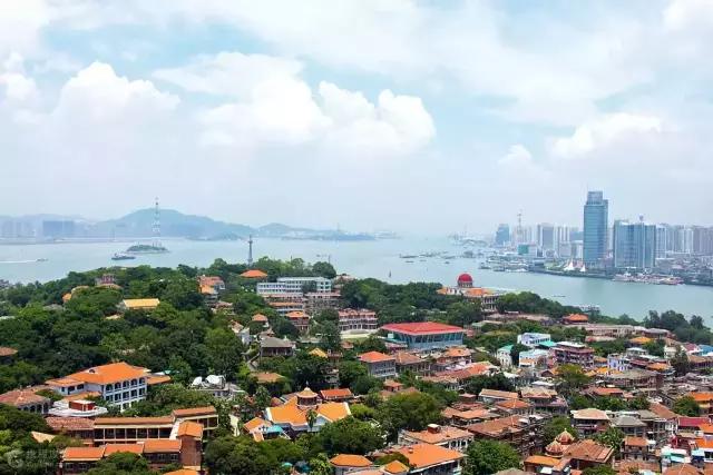 用十年“食光”，去结交一座城