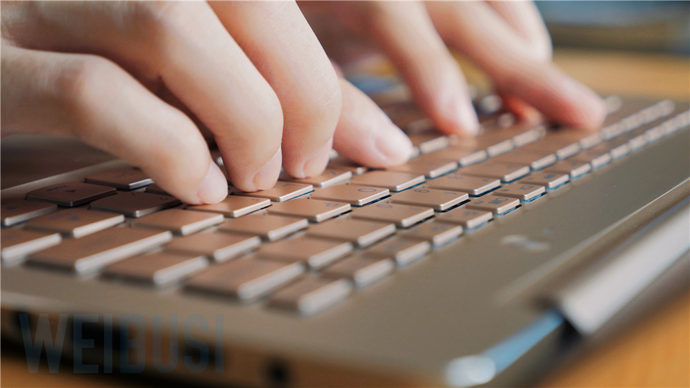 第六代酷睿全金属超极本仅售2999?小新Air12使用体验