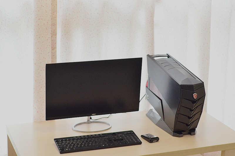 看,有光!异形般的电脑如是说