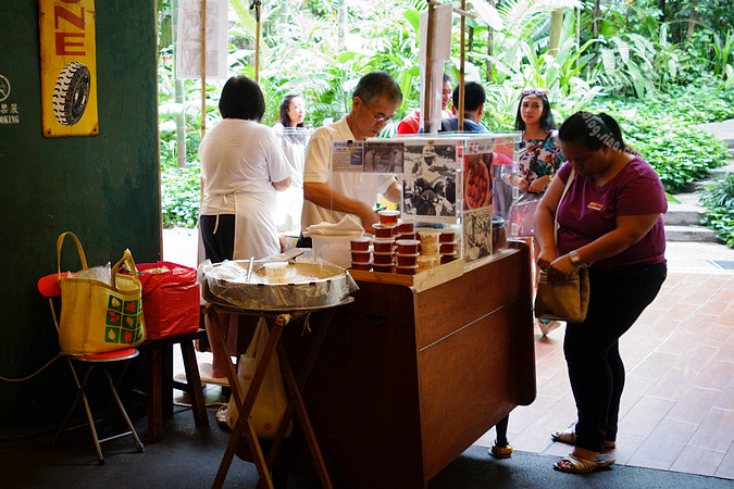 新加坡深夜美食街边小吃,新加坡米其林推荐小吃