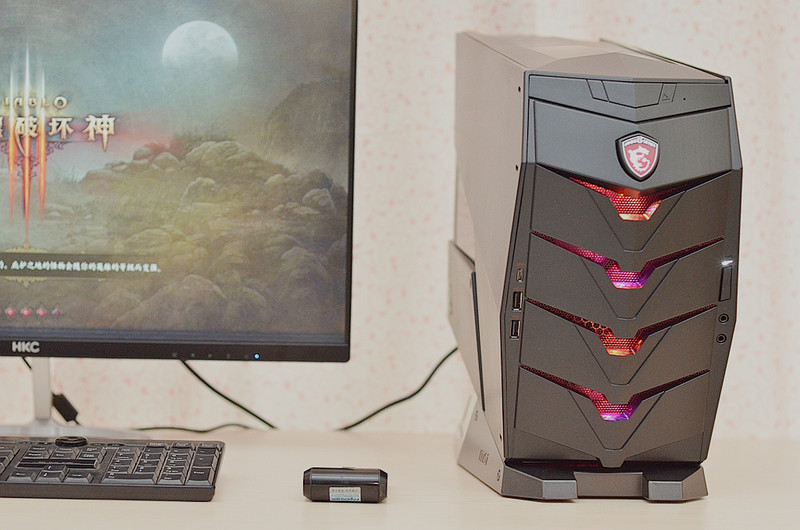 看,有光!异形般的电脑如是说