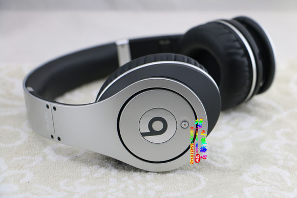 魔声录音师一代和二代的区别,通过音效辨别耳机左右耳