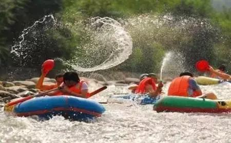 辽宁漂流圣地，请逐个攻克！给我一个呲水枪，哥能称霸这条河