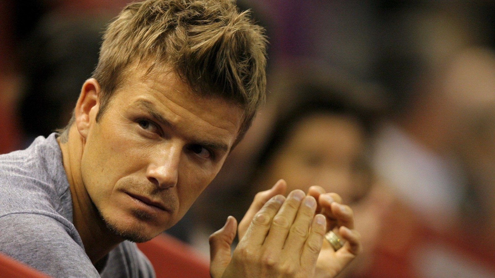 21世纪足球前十人,盘点足球场上那些高颜值美女球迷