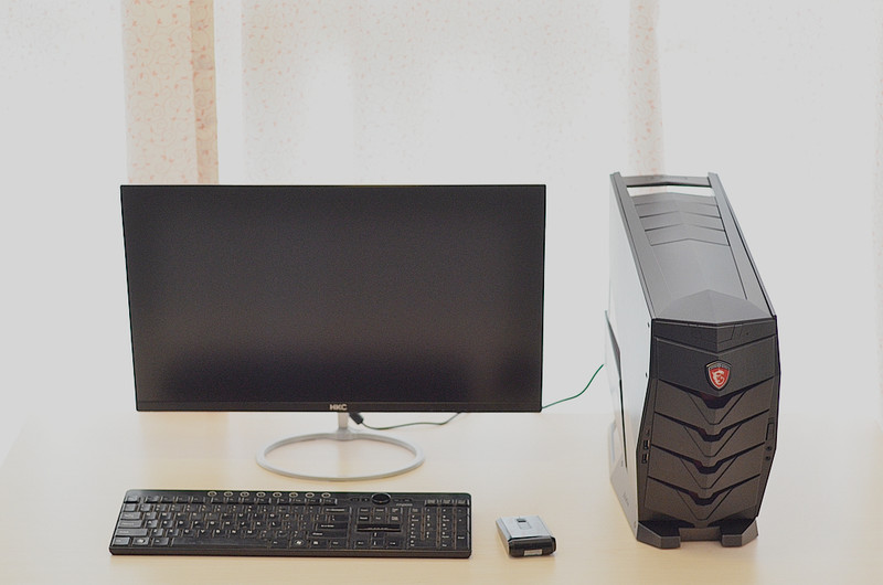 看,有光!异形般的电脑如是说