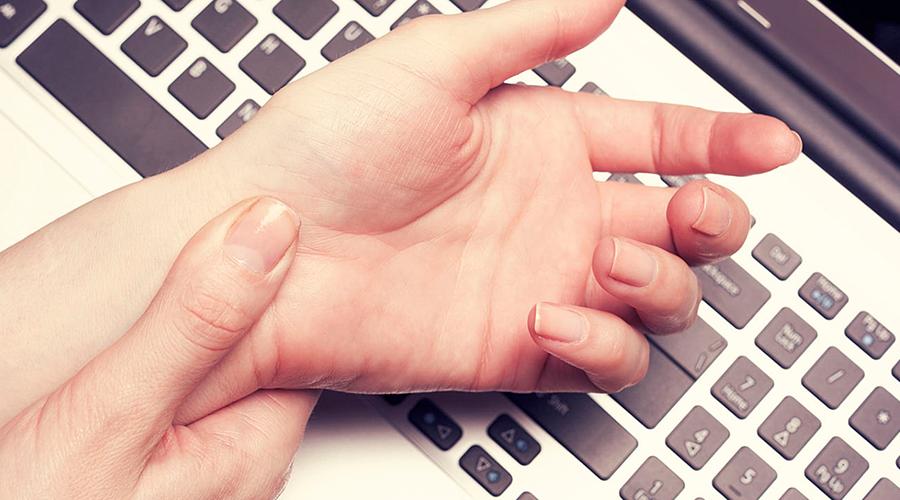 超恐怖，连方向盘都转不动！鼠标手到底怎么回事？