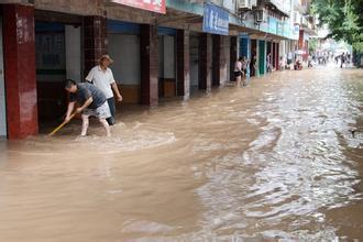 遇到暴雨来临，我们该怎么办？