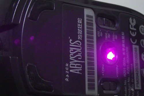 鼠标灯亮但是不能用是什么原因,鼠标红色灯亮着但是没有鼠标