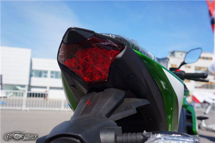 新感觉rz35双缸水冷报价,雅马哈r3和rz35