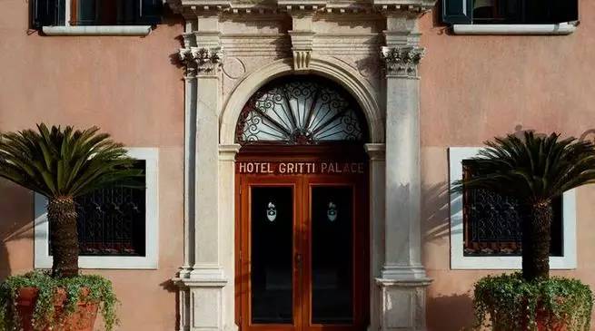 威尼斯不坐船可以吗,威尼斯不会太潮吗