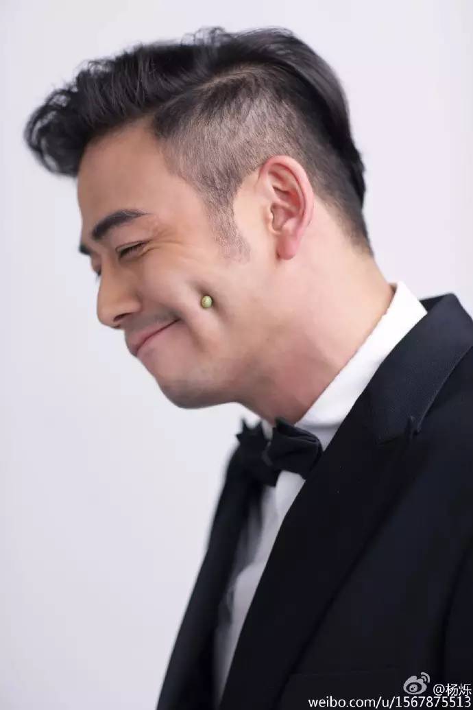 小包总蚝油喝多了还是智商欠费？！蠢（meng）成这样！